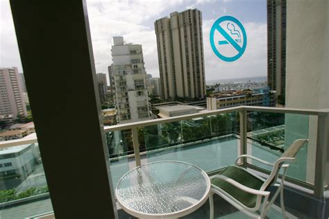 New York City Hotels with Smoking Rooms .